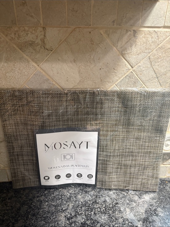 Mosayt Other - NIP Tan and Brown 6 Piece  Woven Vinyl Placemat - Neutral Table Accent